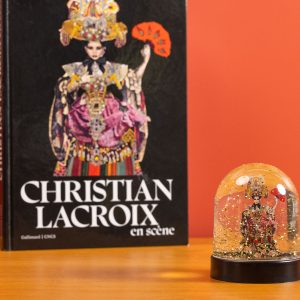 Boule à paillettes - création M. Christian Lacroix